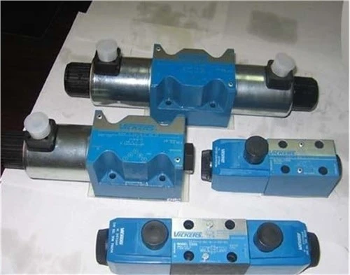 VICKERS DG4V-3 Séria DG4V-3-2AMUH7-60/2AL/2C/OB/OA/6C Ventil na reguláciu prietoku DG3V DG4V Solenoidový ventil DG5V
